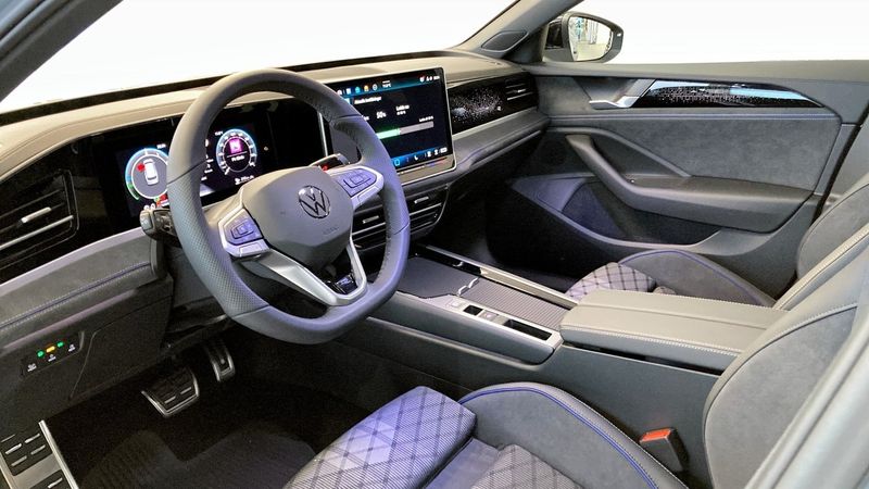 Volkswagen Passat bild 7