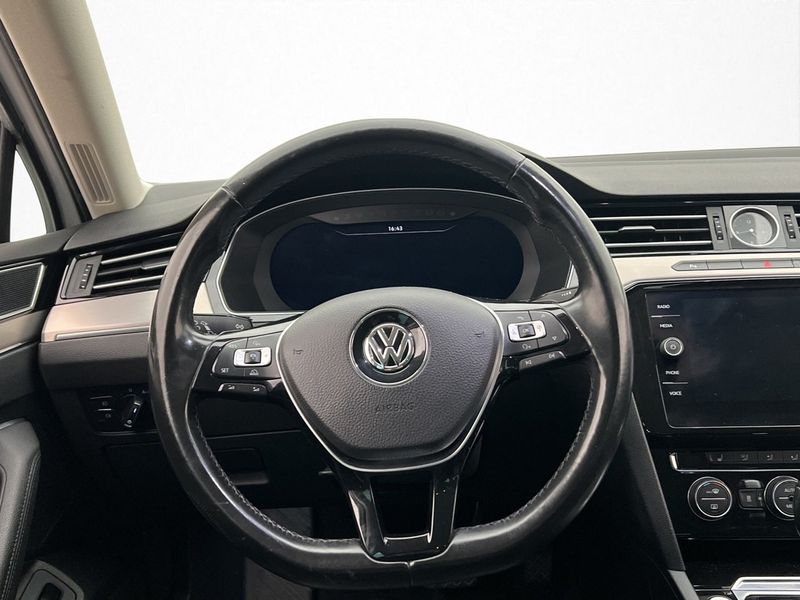 Volkswagen Passat bild 17