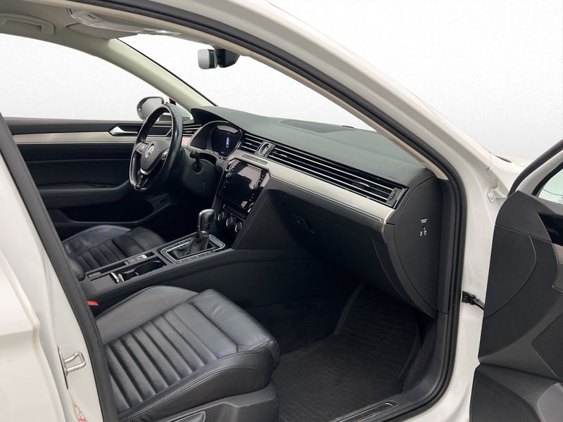 Volkswagen Passat bild 11