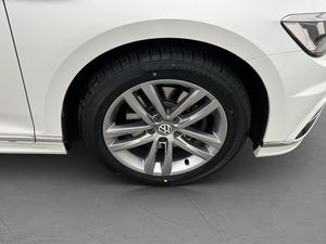 Volkswagen Passat bild 32