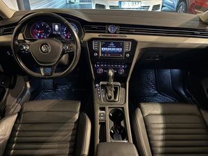 Volkswagen Passat bild 6