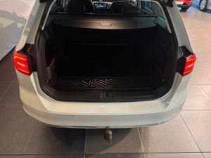 Volkswagen Passat bild 12