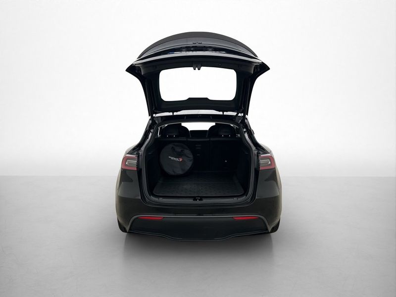Tesla Model Y bild 31
