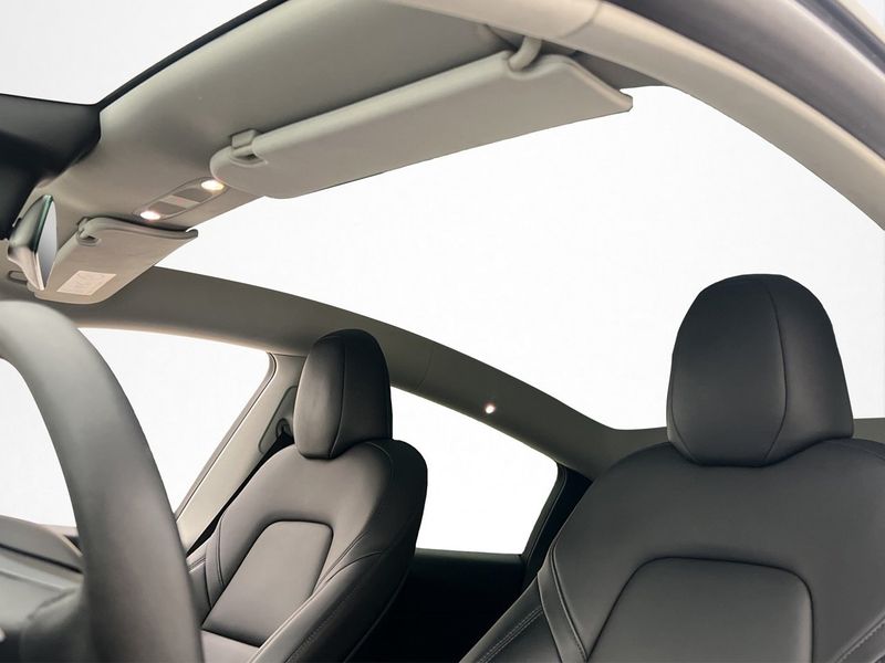 Tesla Model Y bild 13