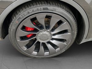 Tesla Model Y bild 34