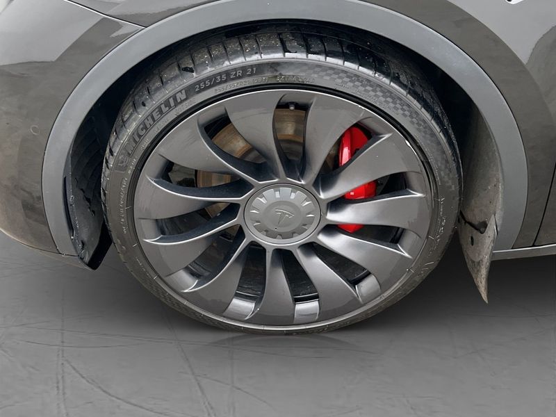 Tesla Model Y bild 32
