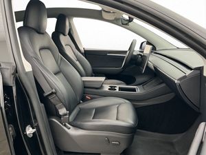 Tesla Model Y bild 28