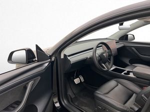 Tesla Model Y bild 11