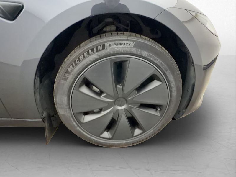 Tesla Model 3 bild 33