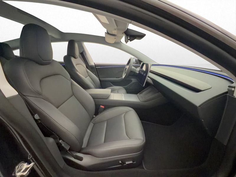 Tesla Model 3 bild 17