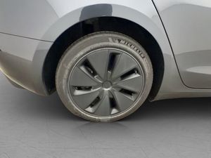 Tesla Model 3 bild 32