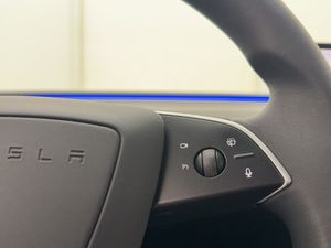 Tesla Model 3 bild 29