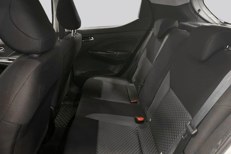 Nissan Micra bild 9