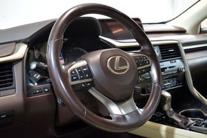 Lexus RX bild 8