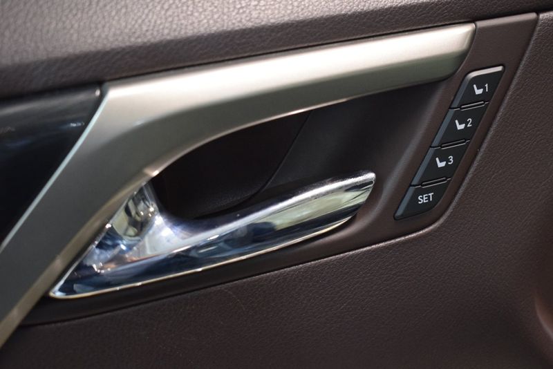 Lexus RX bild 26