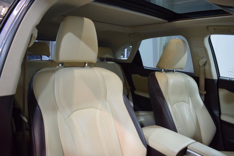 Lexus RX bild 21