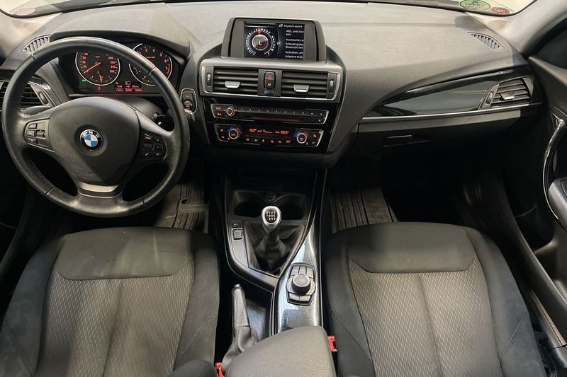BMW 118 bild 10
