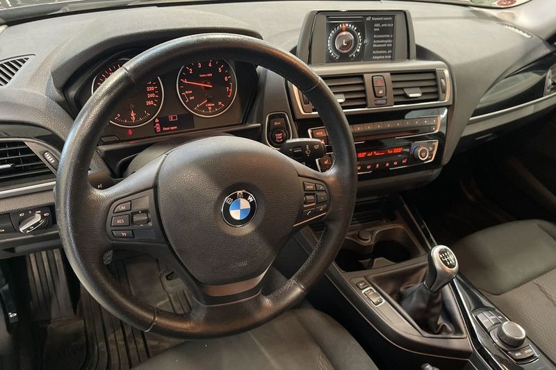 BMW 118 bild 8