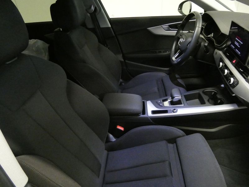 Audi A4 bild 12