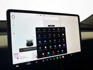 Tesla Model Y bild 22
