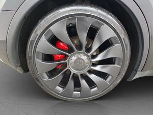 Tesla Model Y bild 13