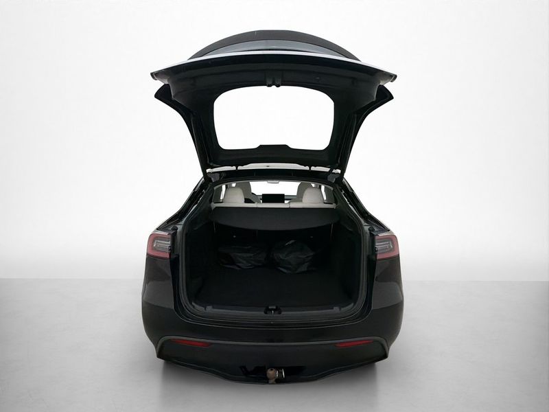 Tesla Model Y bild 18