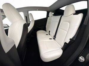 Tesla Model Y bild 31