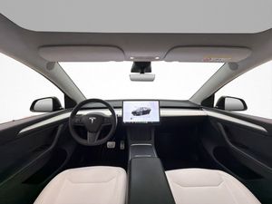 Tesla Model Y bild 32