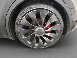 Tesla Model Y bild 12