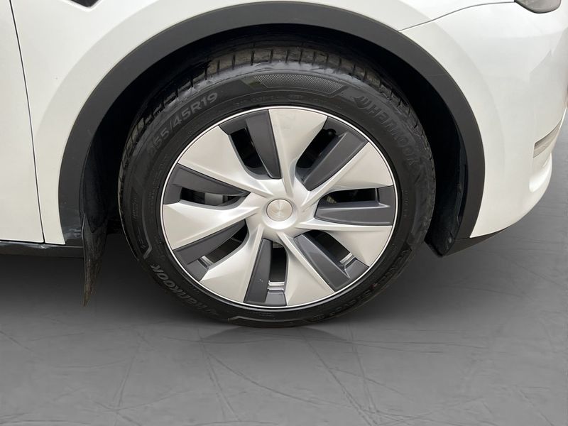 Tesla Model Y bild 14