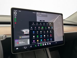 Tesla Model Y bild 27
