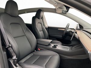 Tesla Model Y bild 15