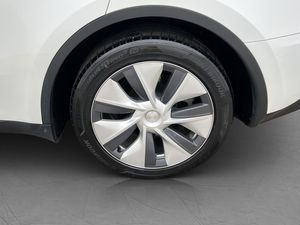 Tesla Model Y bild 12