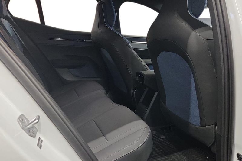 Volvo EX30 bild 9