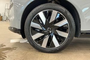 Volvo EX90 bild 17