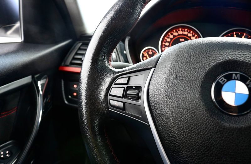 BMW 320 bild 13