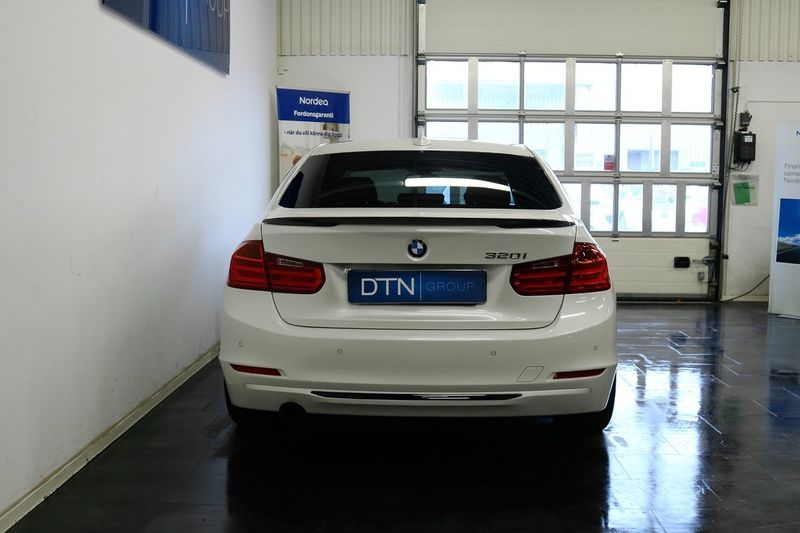 BMW 320 bild 4