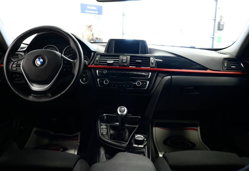 BMW 320 bild 10