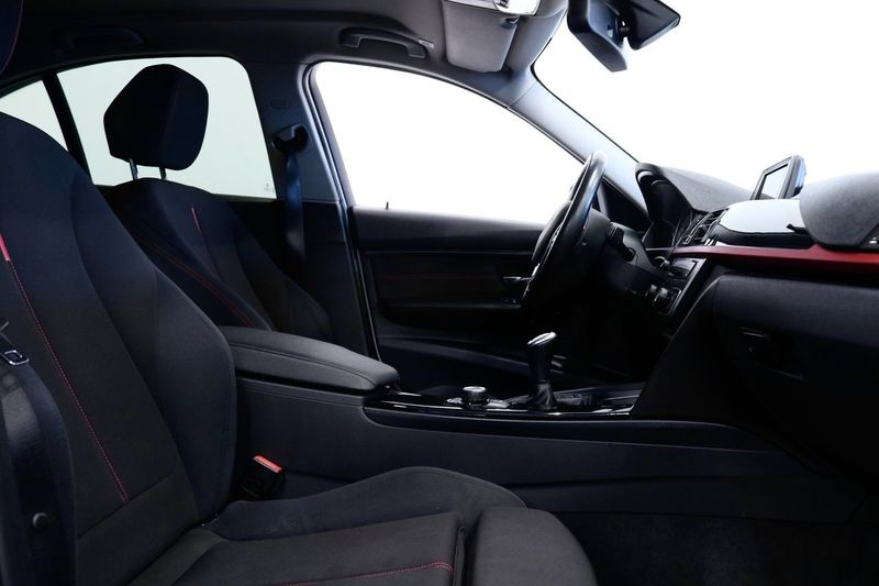 BMW 320 bild 8