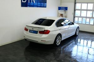 BMW 320 bild 2