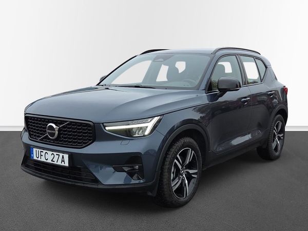 Volvo XC40 B4 FWD Bensin Plus Dark - 2026