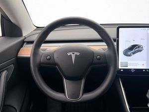 Tesla Model 3 bild 15