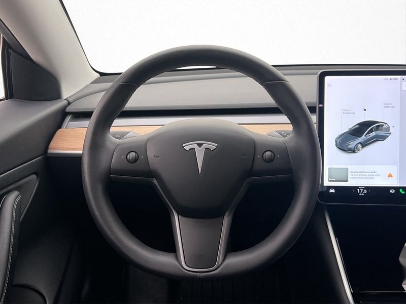 Tesla Model 3 bild 15