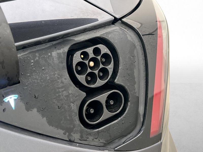Tesla Model 3 bild 12
