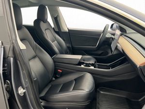 Tesla Model 3 bild 16