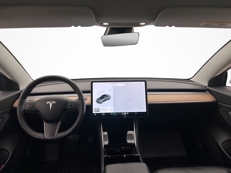 Tesla Model 3 bild 14