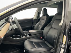 Tesla Model 3 bild 13