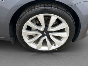 Tesla Model 3 bild 31