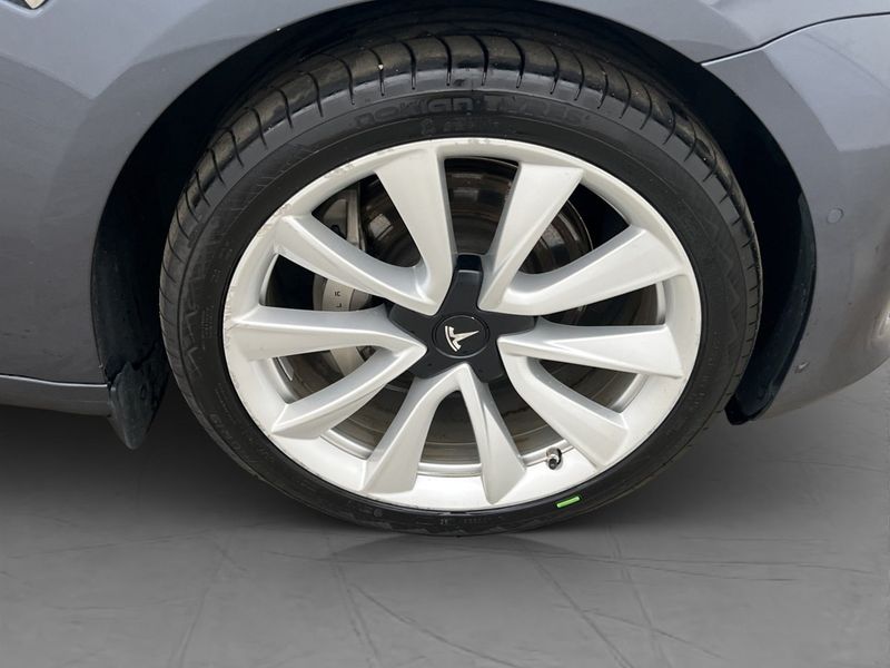 Tesla Model 3 bild 31