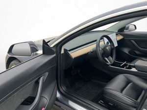 Tesla Model 3 bild 32